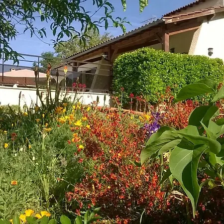 Bed & Breakfast Chez Mamie Do 3*